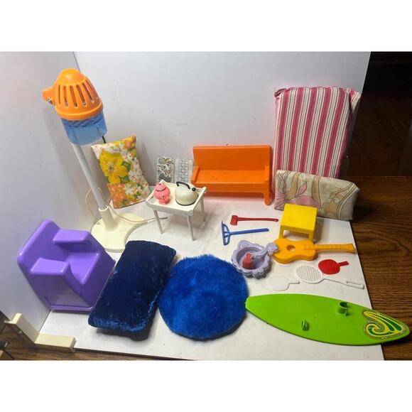 1970s Barbie Replacement Pieces Lot Furniture Beauty Tools Surf Board Phone - Picture 1 of 5